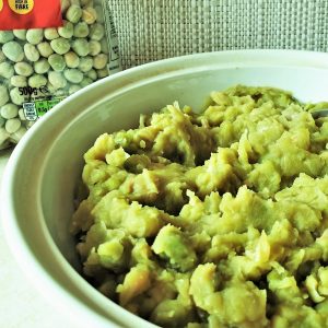 A dish of mushy peas.