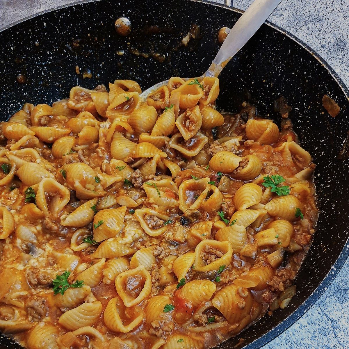 Cheesy mince pasta - a one pan meal - Foodle Club