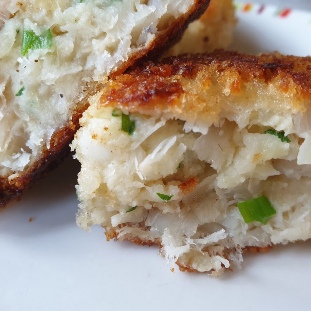 Easy homemade fish cakes with a crispy coating Foodle Club