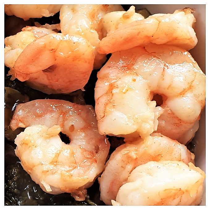 A close up of plump juicy shrimp.
