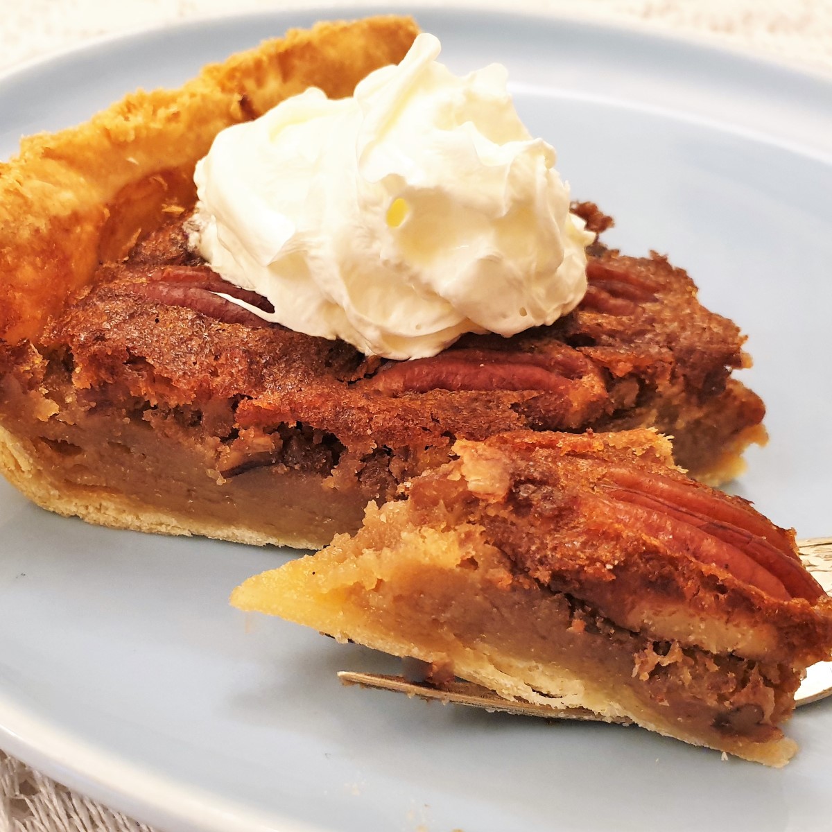 Easy pecan nut pie (no corn syrup) - Foodle Club