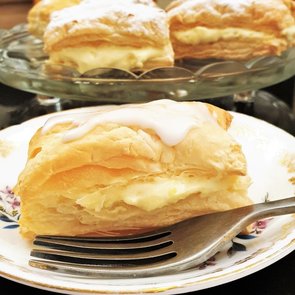 Puff pastry custard slices with creme patissiere - Foodle Club