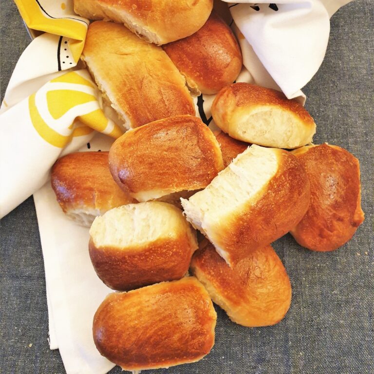 Homemade hot dog rolls (buns) Foodle Club