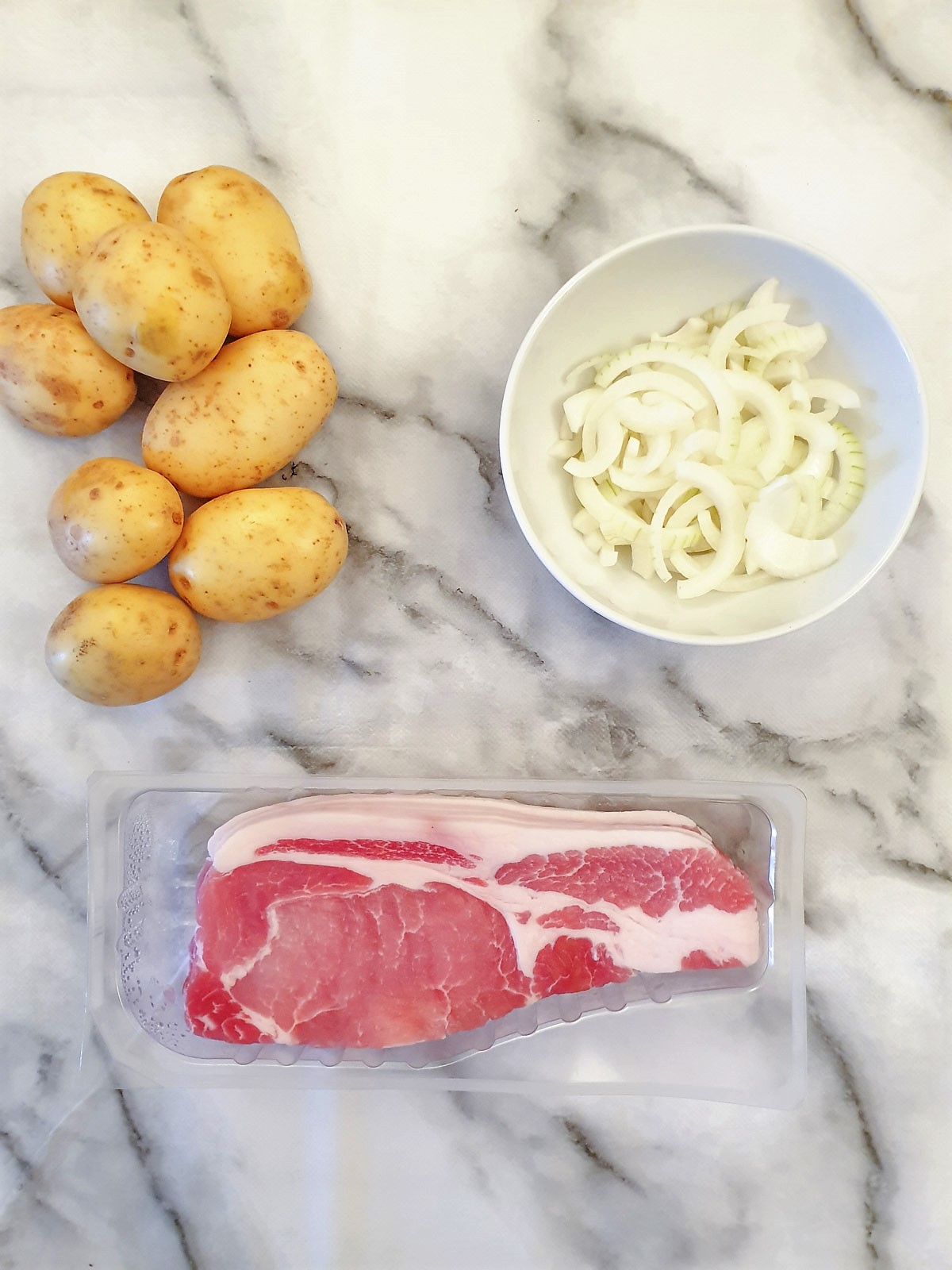 Ingredients for German fried potatoes.