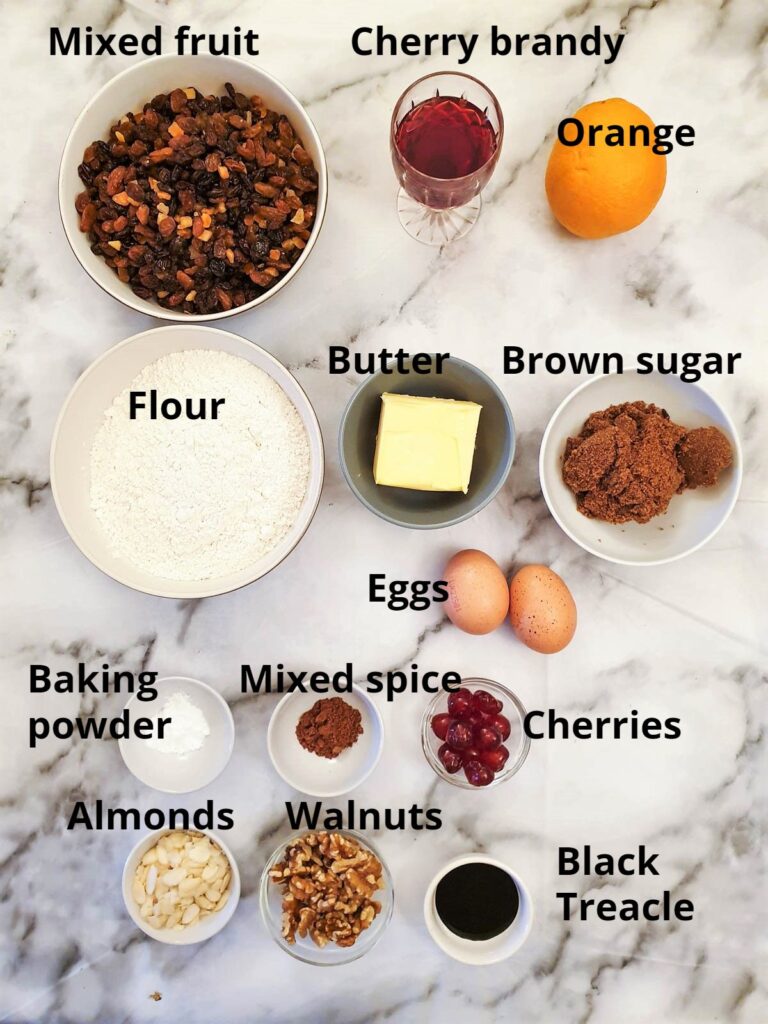 Ingredients for a last-minute christmas cake.