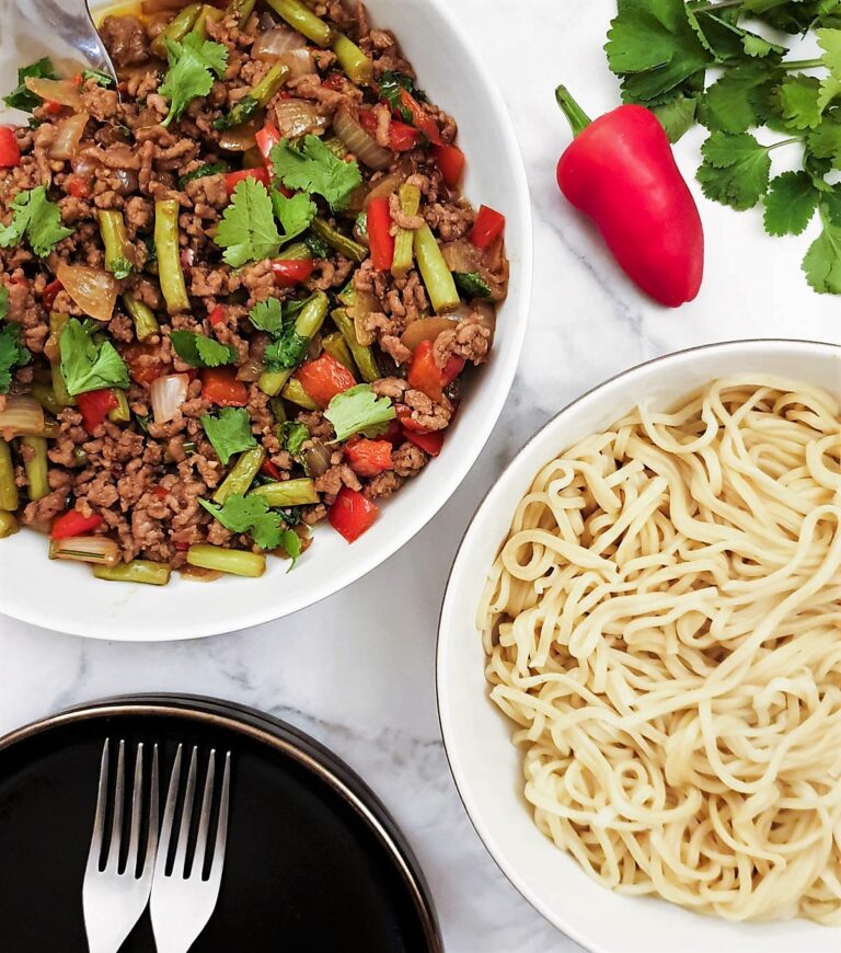 Thai pork mince stir fry with green beans - Foodle Club