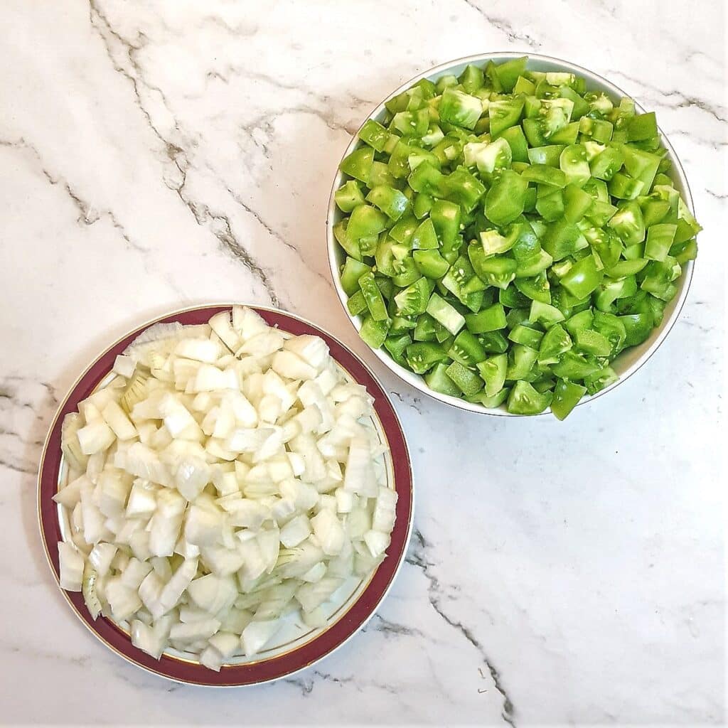 Green tomatoes and white onions chopped to 1cm dice.