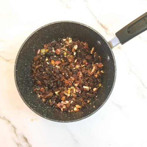 No-bake Christmas cake (with chocolate) - Foodle Club