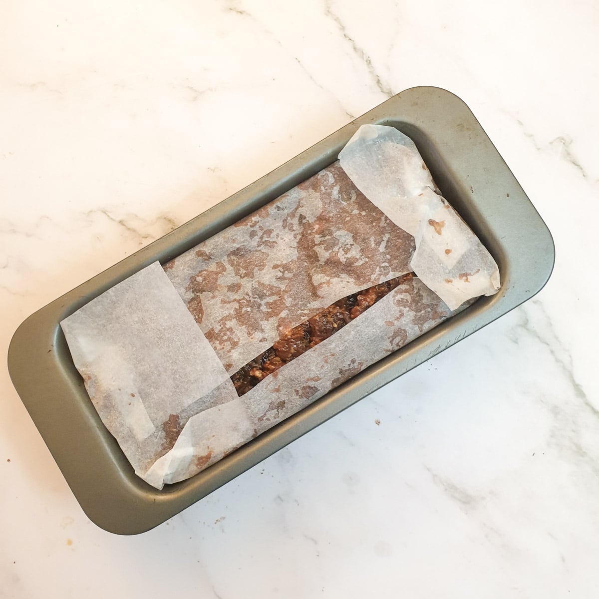 No-bake Christmas cake (with chocolate) - Foodle Club