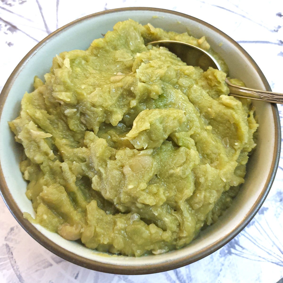 Traditional British mushy peas - Foodle Club