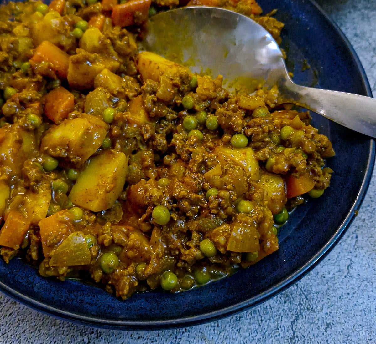 Closseup of a curry in a hurry.